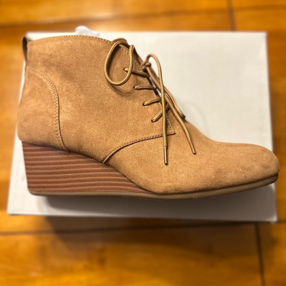 Kenneth Cole Reaction Wedge Bootie